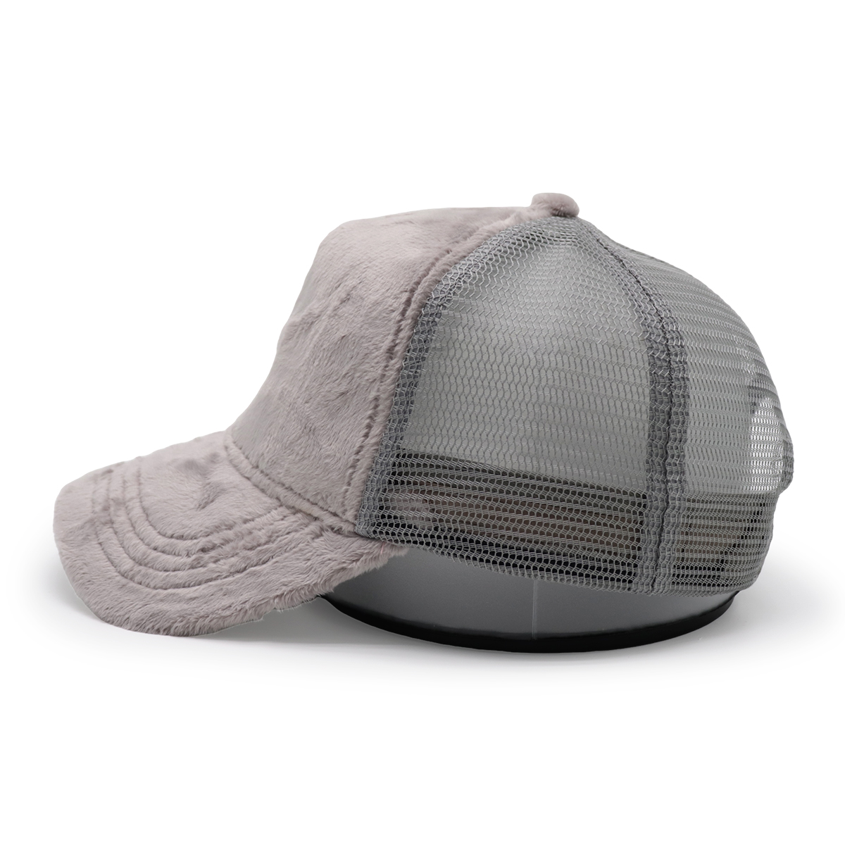 Plush Fleece Mesh Trucker Hat – Soft & Warm Unisex Winter Cap
