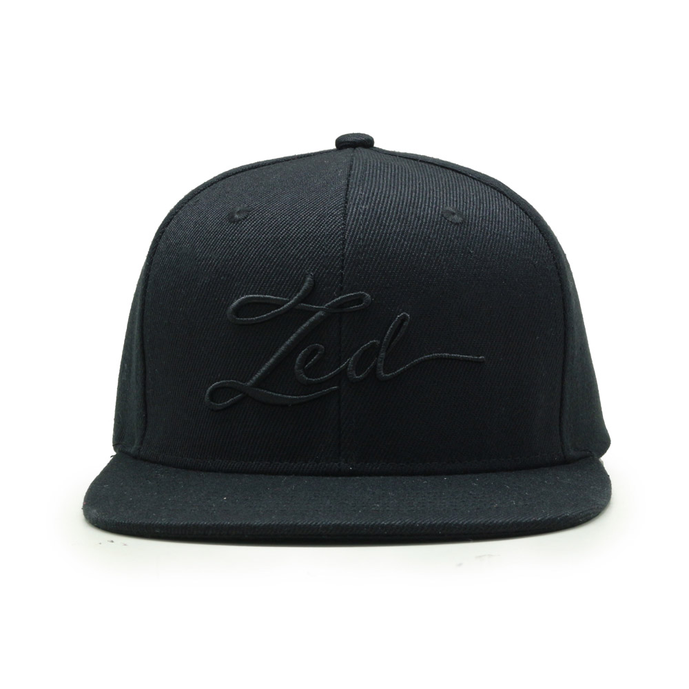 Zed All-Black Script Snapback Hat – Minimalist 3D Embroidered Street Cap