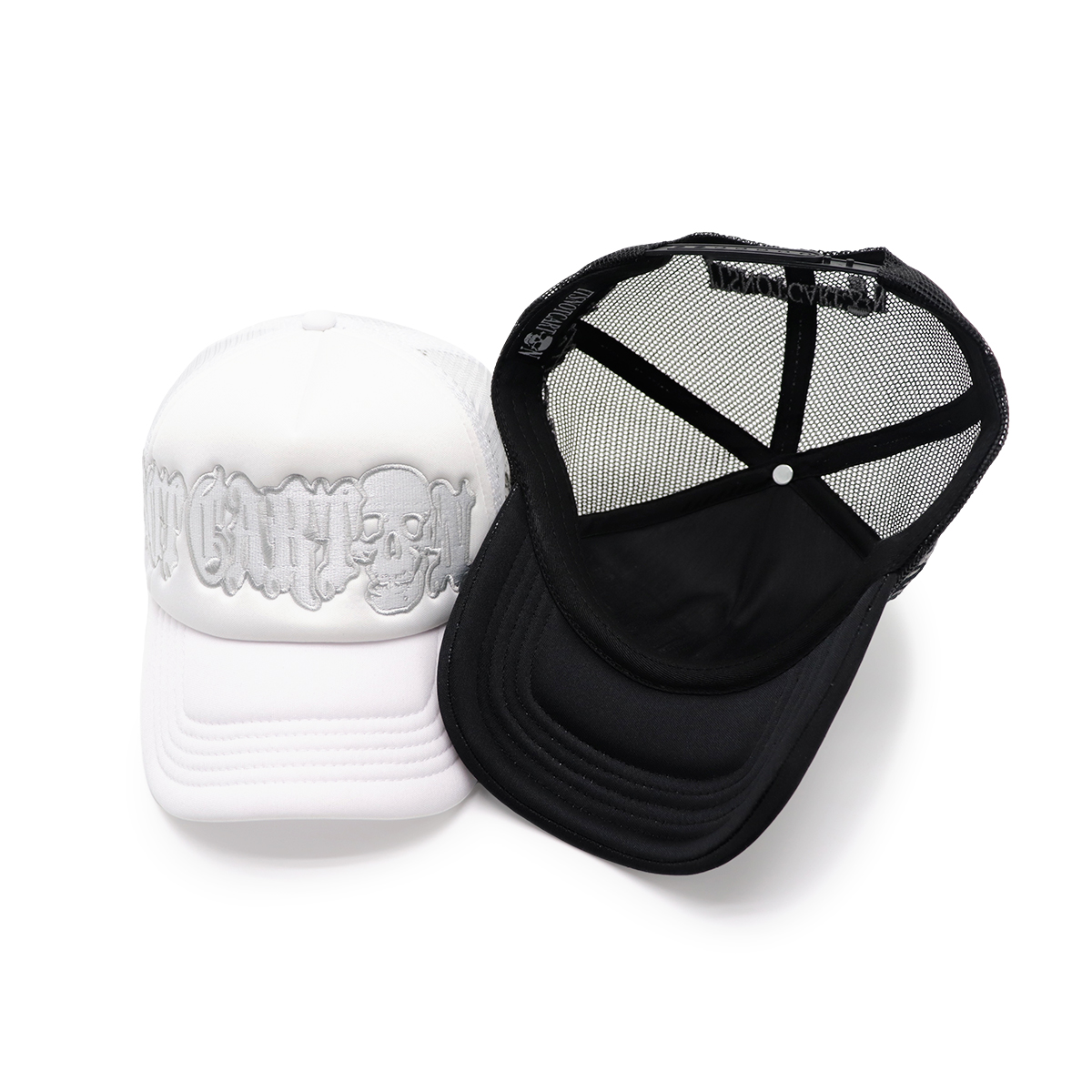 Gothic Skull Embroidered Trucker Cap – Adjustable Mesh Streetwear Hat