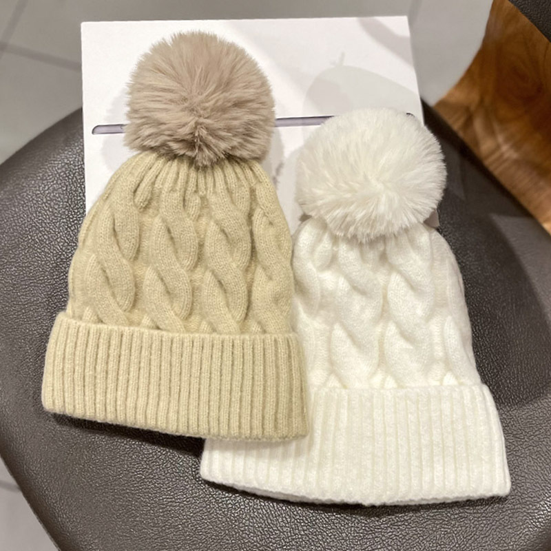 Winter Warm Cable Knit Pom Pom Beanie for Women and Men