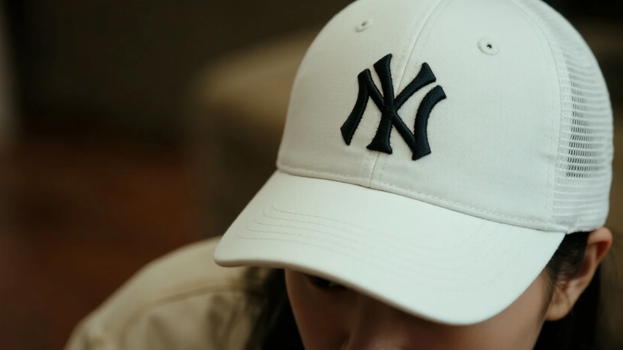 Best Low MOQ Beanie Manufacturers for Small Brands: What to Look For