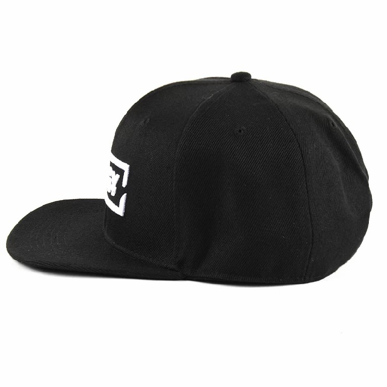 Fitwell Logo Flat Brim Cap – Bold Embroidered Streetwear Hat