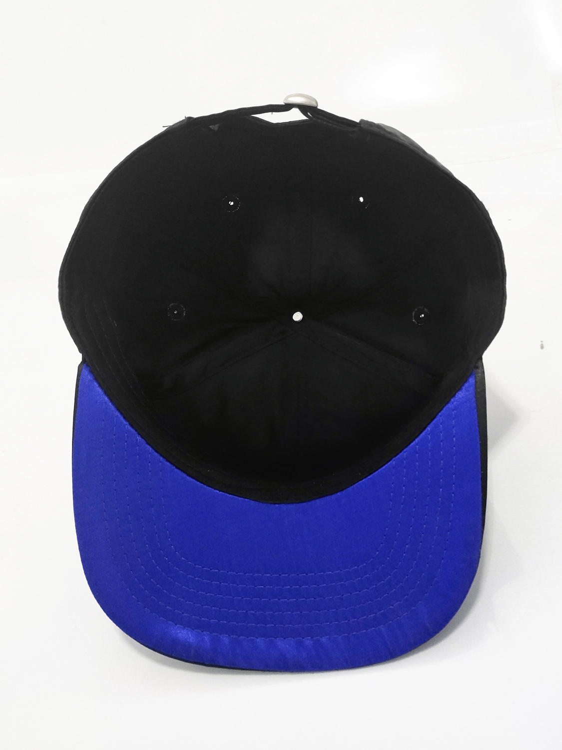 Black Flat Brim Snapback Hat with Raised 'R' 3D Embroidery