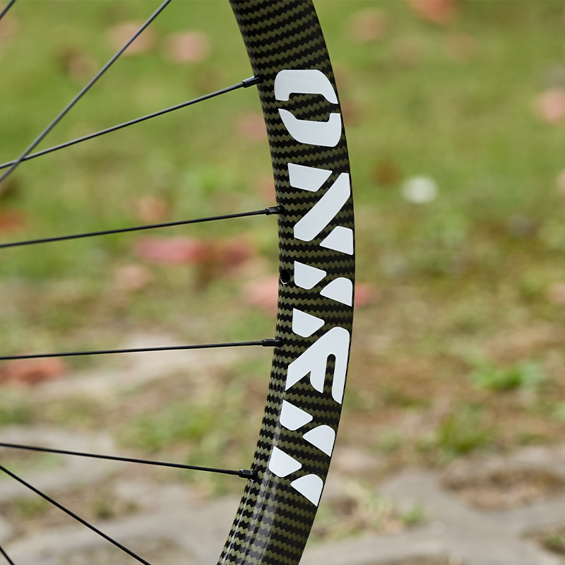 凯夫拉RUN 碳纤维碟刹轮组