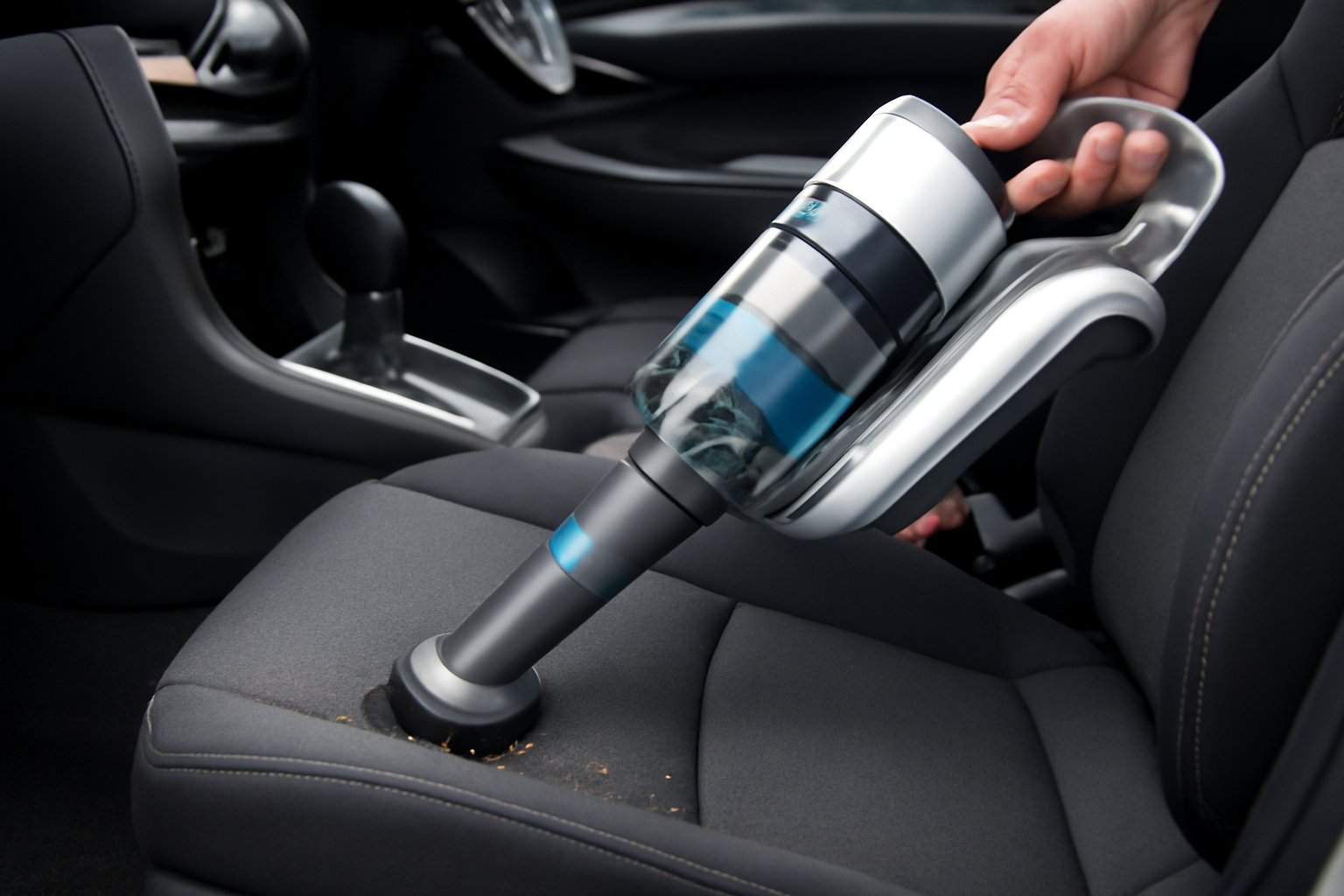 How to Use a Vacuum Cleaner to Clean Your Car Efficiently