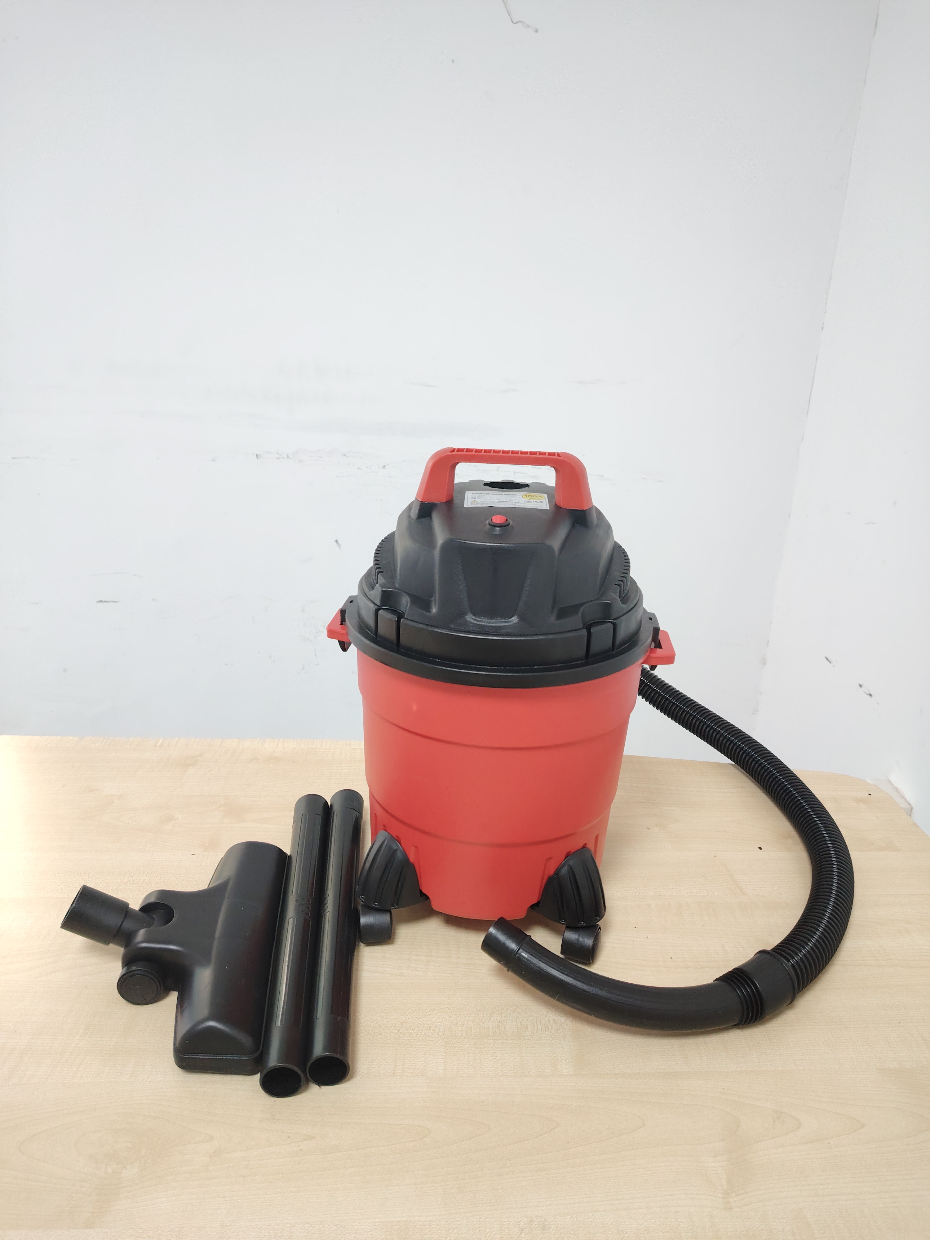Compact Wet and Dry Utility Vacuum Cleaner with Portable Design for Garage and Car Cleaning