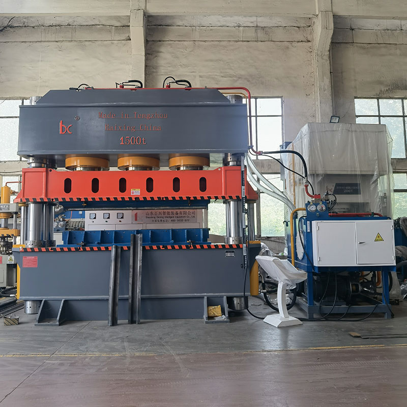 1500-ton four-column hydraulic press for U-shaped bending