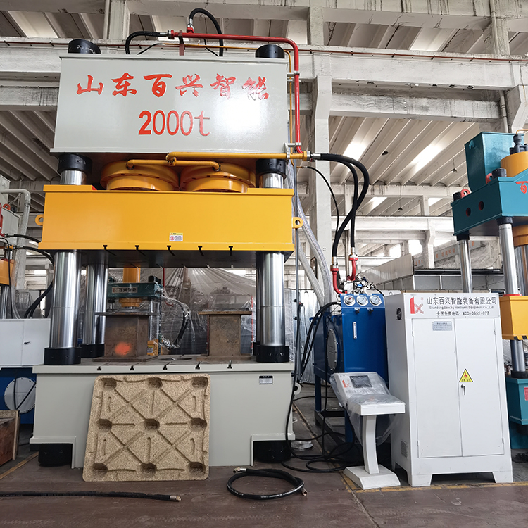 2000 tons of wood chips tray hydraulic press