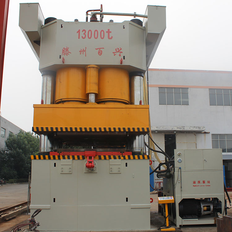 13000 ton door panel embossing machine