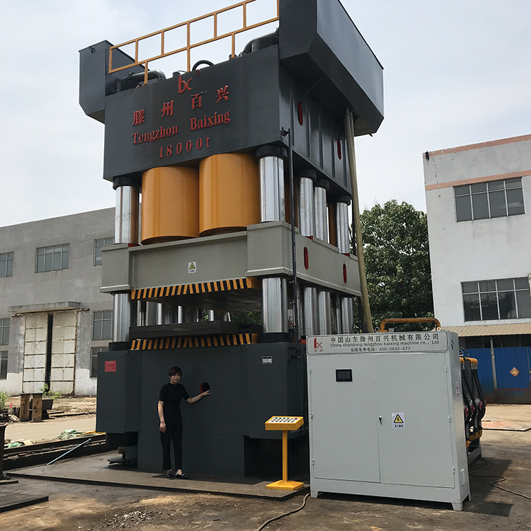 18000 ton door panel embossing machine