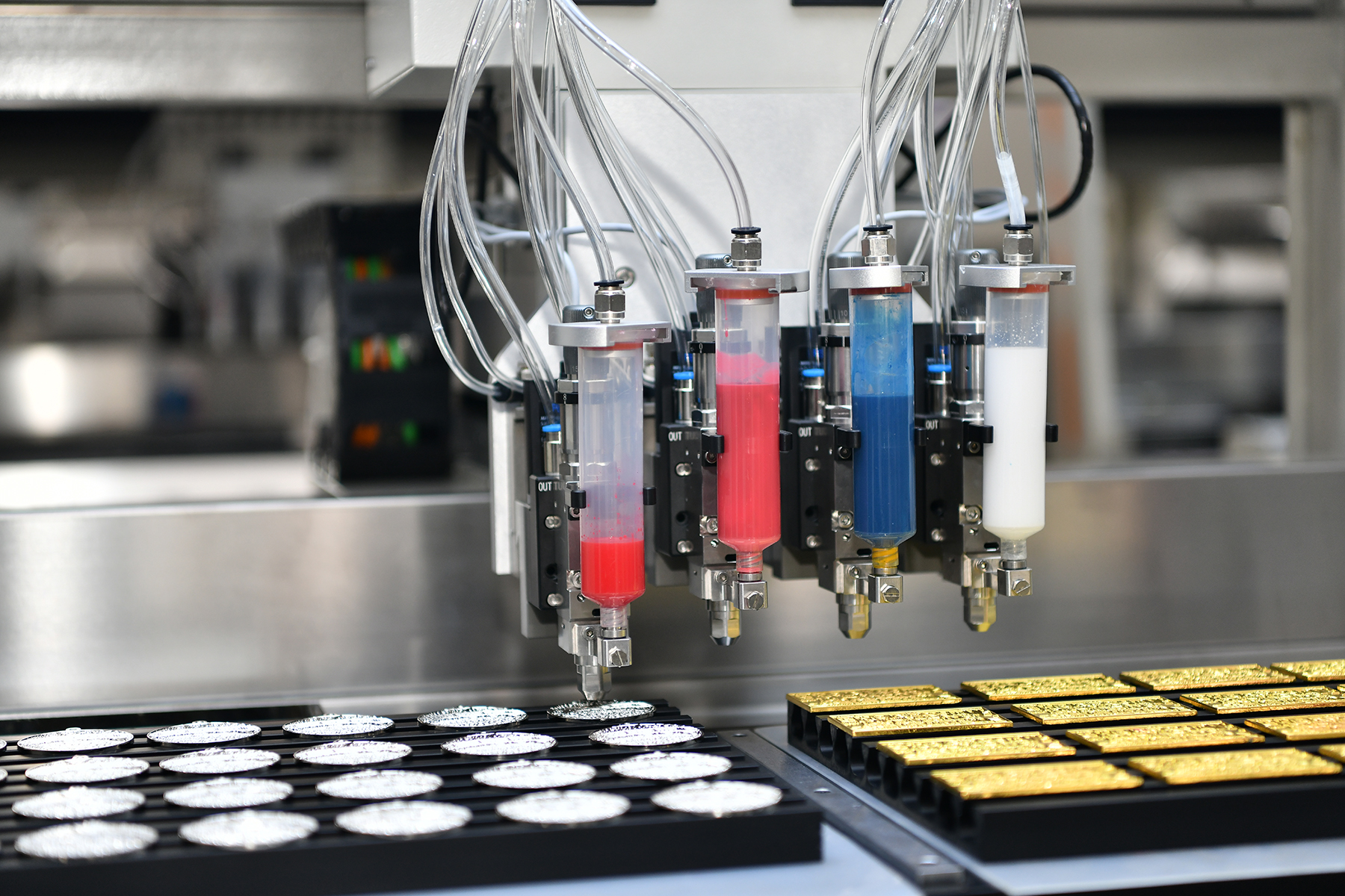 Emoji Love Enamel Pin Badge Filling Machine