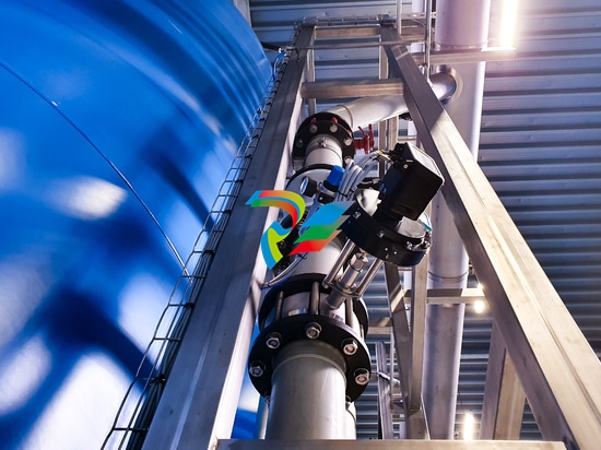 In the multi-stage filter process, up to 1,200 cubic metres of drinking water per hour can be extracted from the brackish water of the Bruges-Ostend Canal.