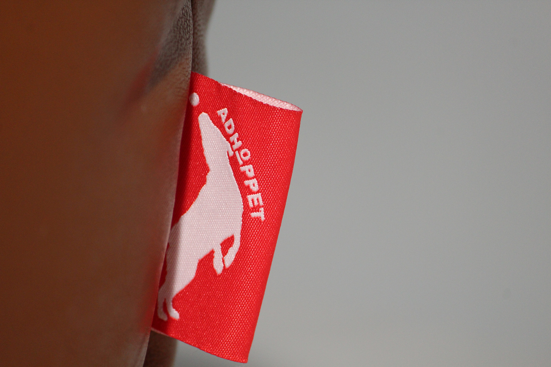 PU Anti-Scratch Easy Clean Dog Bed（AD-P001)