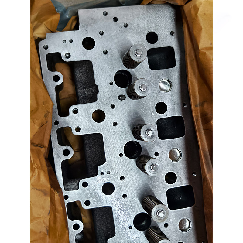 SCOTE 219-5847 140-7373 219-5843 107-7610 126-0496 115-4108 4P2139 7W3278 Cylinder Head Assembly for CATERPILLAR 3116 3126 Engine Parts