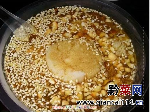 贵州美食-糕粑稀饭