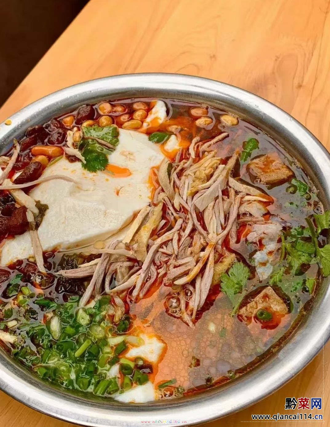 贵州美食-鸡丝豆花面