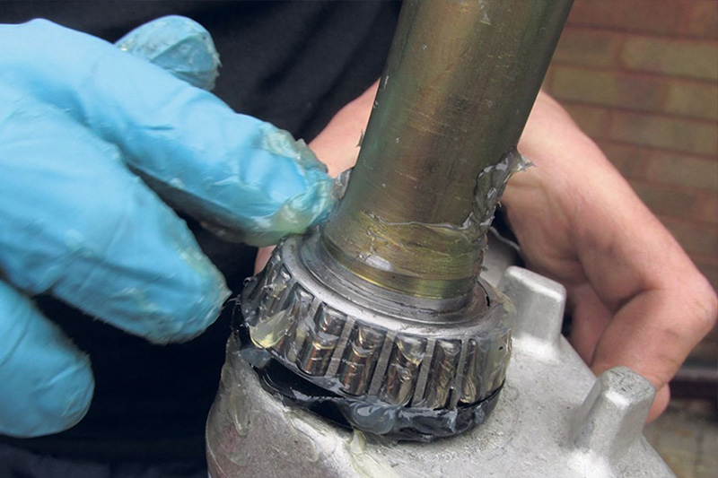 Characteristics and Causes of Cracks in Bearing Grinding