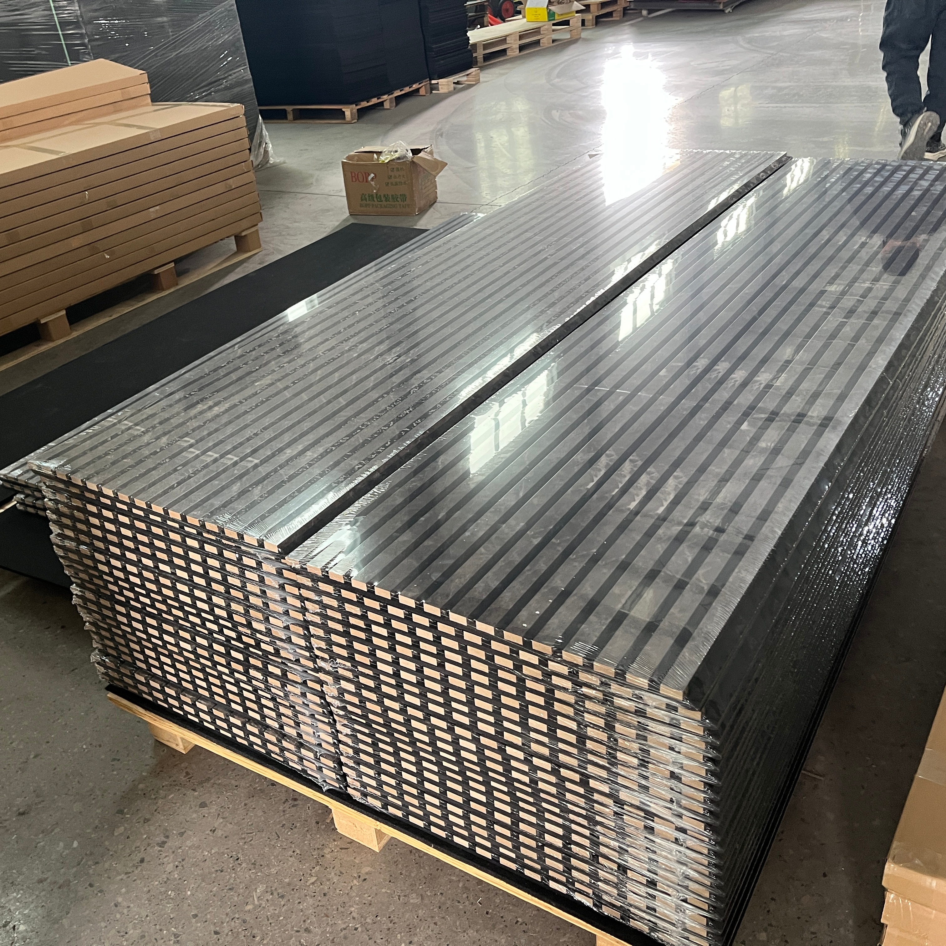 MDF Borad Polyester Slatted soundproof panels   Akupanel Slat Wood Acoustic PanelCustomized Sound Absorbing Wall Panels