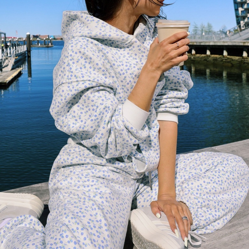 High Quality Casual Daily Wear Solid Flower Printed Sweatpants and Hoodie with Pocket Custom Pajama Suit Women's Hoodie Set