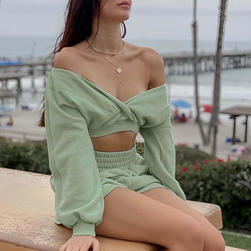 Customized 380G Solid Color Hot Crop V-neck Off-shoulder Long Sleeve Sports Shorts Two-piece Suit Tracksuit Women's Hoodie Set