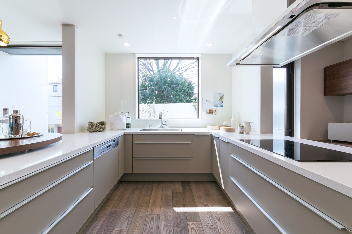 Modern Designs Kitchen Cabinets with Pantry and Island with Sink Stainless Steel Kitchen Cabinet Shaker Kitchen Cabinet