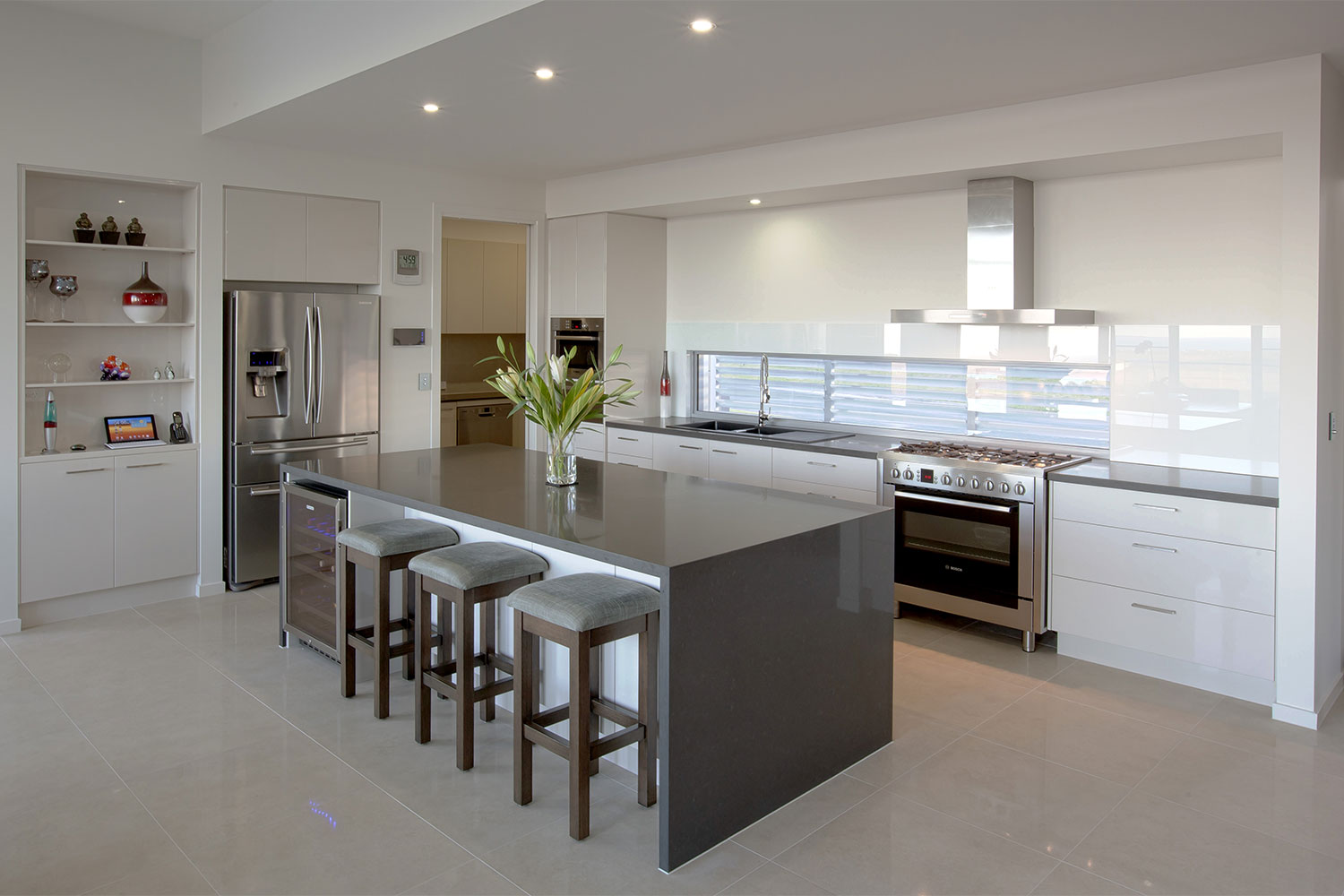 Kitchen Cabinet USA with Pantry and Island with Sink Glossy Kitchen Cabinet