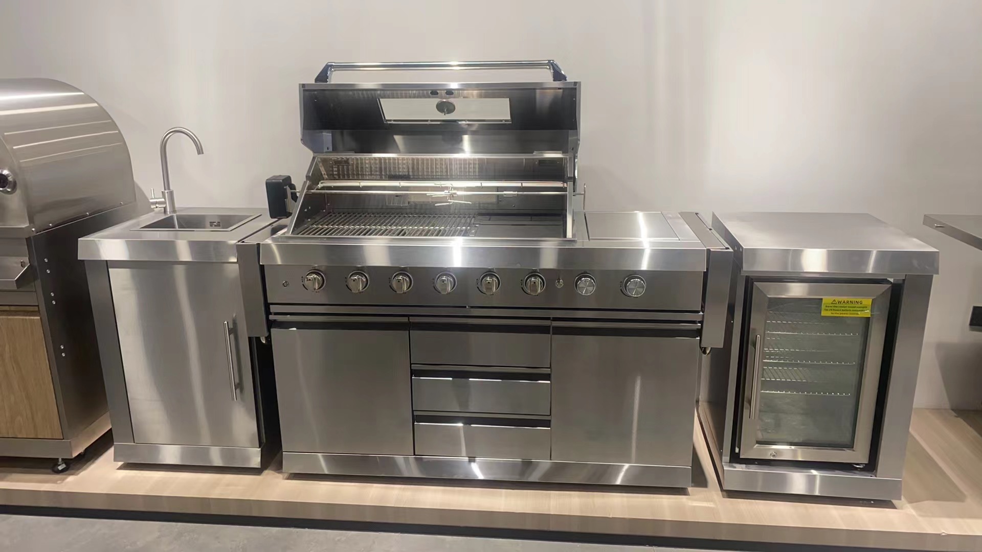 Waterproof Stainless Steel Kitchen Cabinet for Customize Outdoor Kitchen with BBQ Island