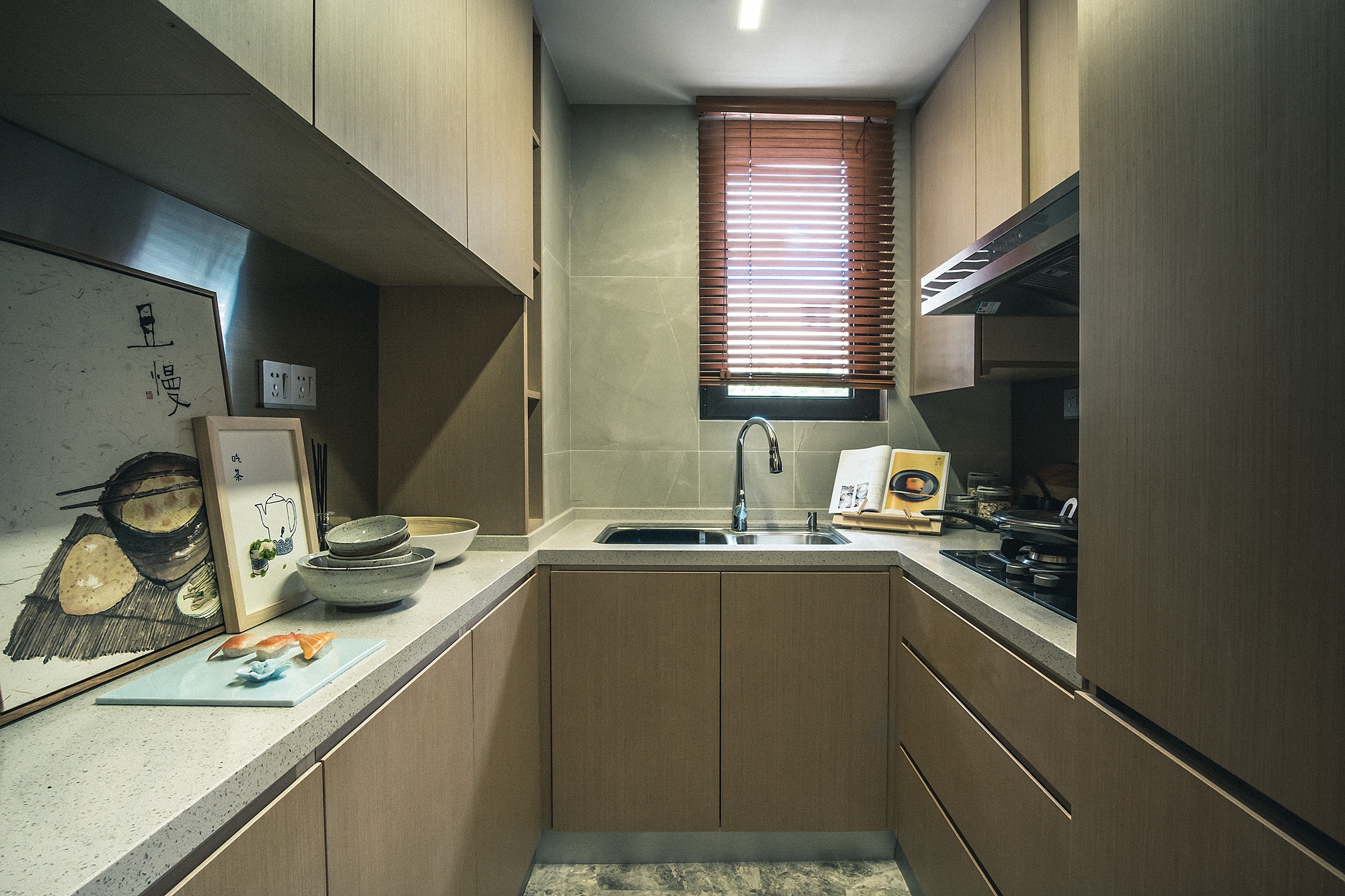 Kino Factory Price High End Matt Black Complete Luxury Kitchen Unit Industrial Import Hotel Free Design Modern Kitchen Cabinet