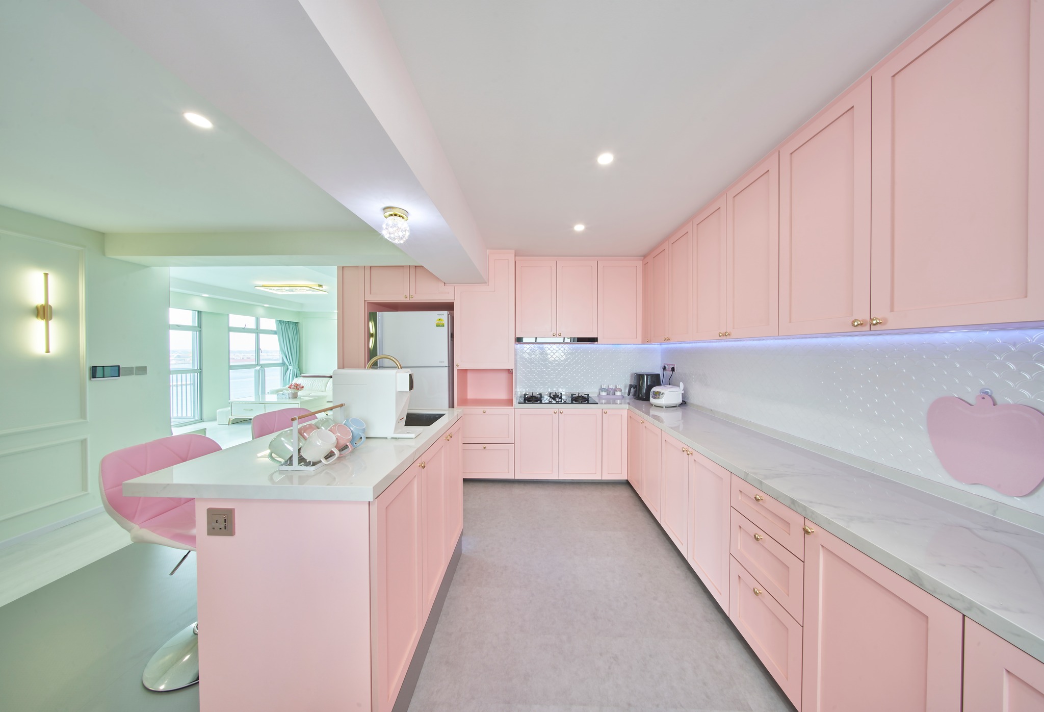 Pink Modern Smart Shaker Style Furniture Kitchen Wall Cabinets with Glass Doors