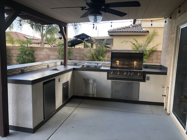 Kitchen Cabinet USA with Pantry and Island with Sink Glossy Kitchen Cabinet