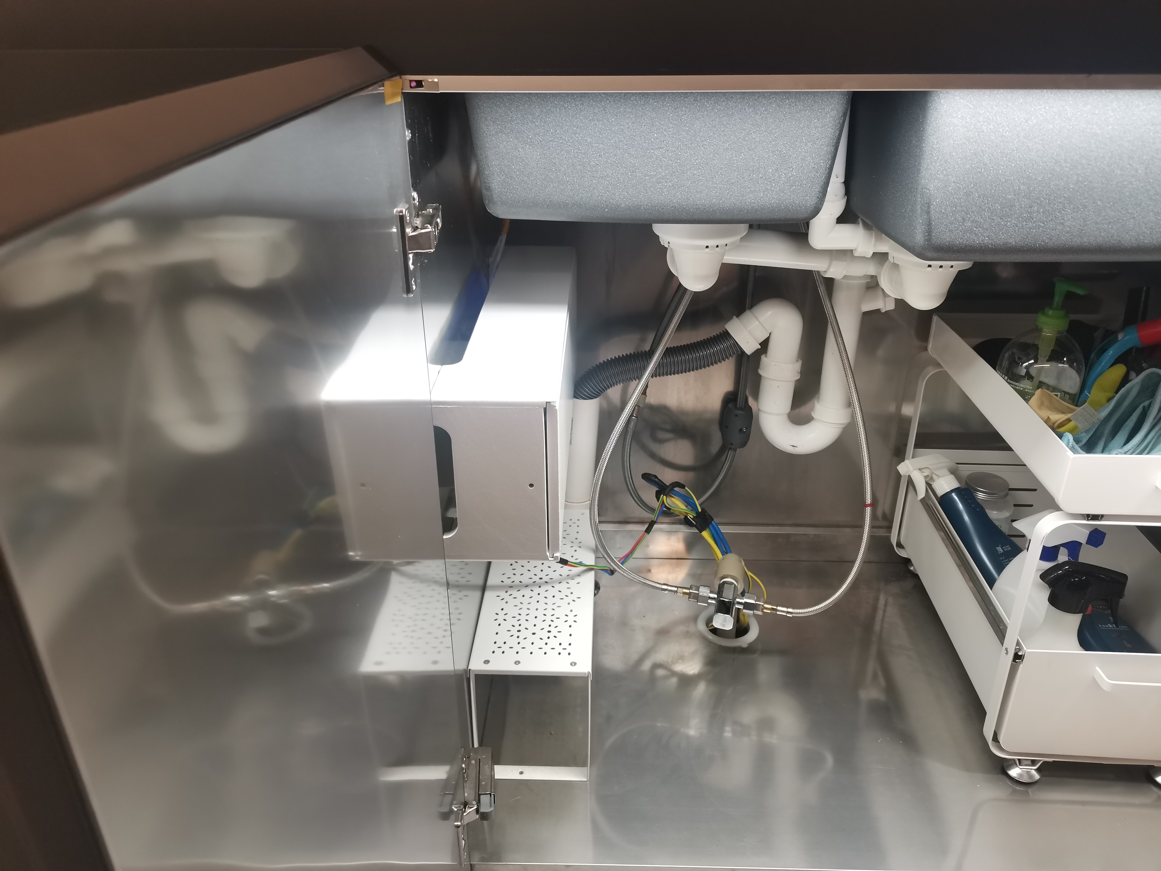 Elegant Stainless Steel Kitchen Cabinets