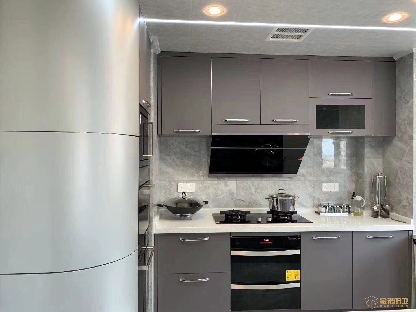 Functional Kitchen Storage Cabinet Design