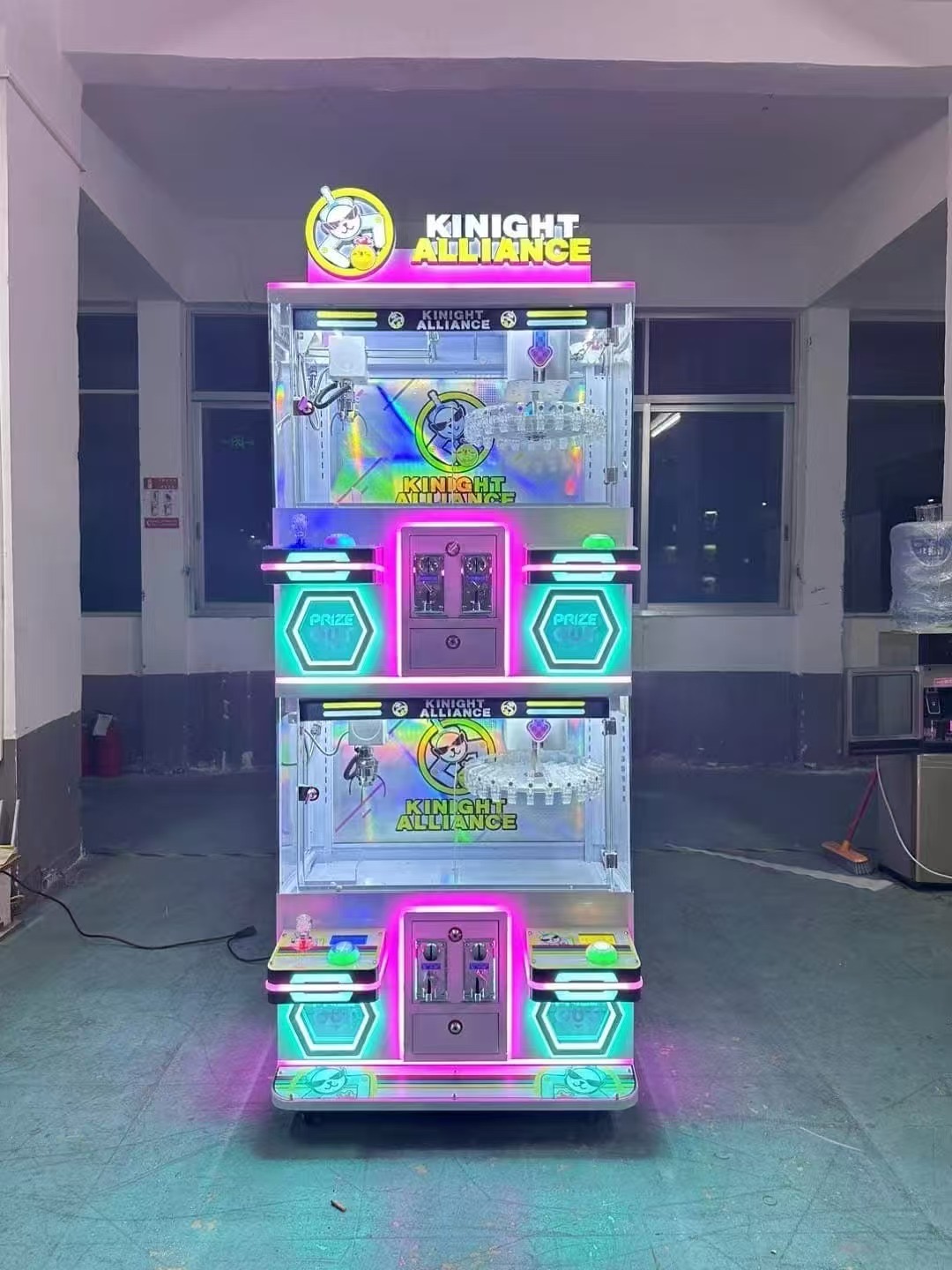 Seasonal Promotions: Using Lucky Gift Claw Machines for Back-to-School and Graduation Events