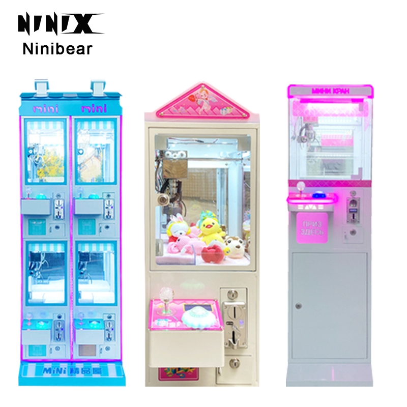 Hot Selling Boutique  Coin-Operated Mini Claw Machine With Credit Card Reader  Kids Toy Crane Arcade Claw Machine