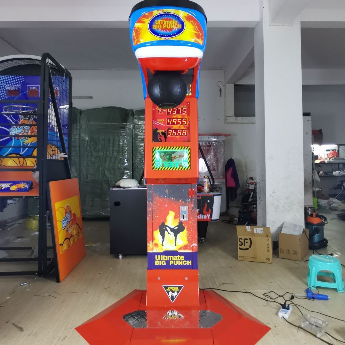 Coin Operated Boxing Punch Machine Arcade Power Strength Tester Game Equipment for Gym Bar Mall Entertainment Center