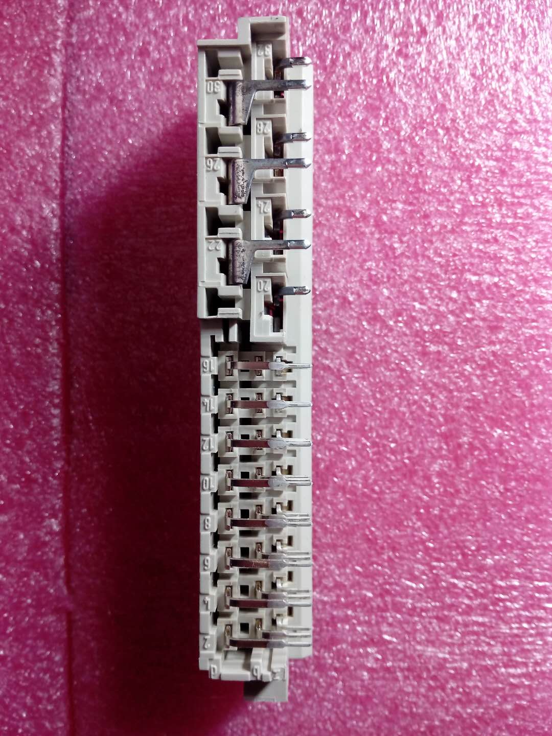 09061316922 HARTING Conn DIN 41612 M POS 10.16mm/5.08mm Solder RA Thru-Hole