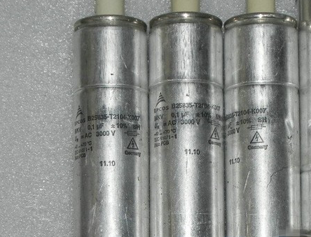 B25835T2104K007  EPCOS B25835 MKV 3000V 0.1UF 104k  36mm*175mm -40°C - +70 °C