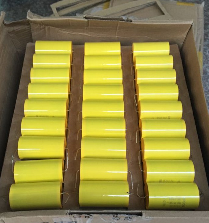 EPCOS B32232S3206M500 Z1 240-0200B-Z 20UF 150VAC 26*48MM Aluminium Electrolytic Capacitor