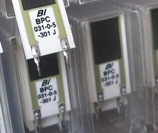 BI 300R 300OHM 5W BPC 031-0-5-301J BPC5301J pin pitch7.5MM