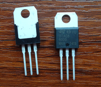 BTA08-600BRG STMicroelectronics TRIAC Standard 600V 8A Through Hole TO-220AB