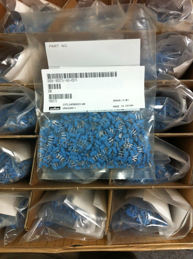 CSTLS4M00G53-B0  MURATA CSTLS 4 MHz 2.5 X 2 mm 15PF T/H