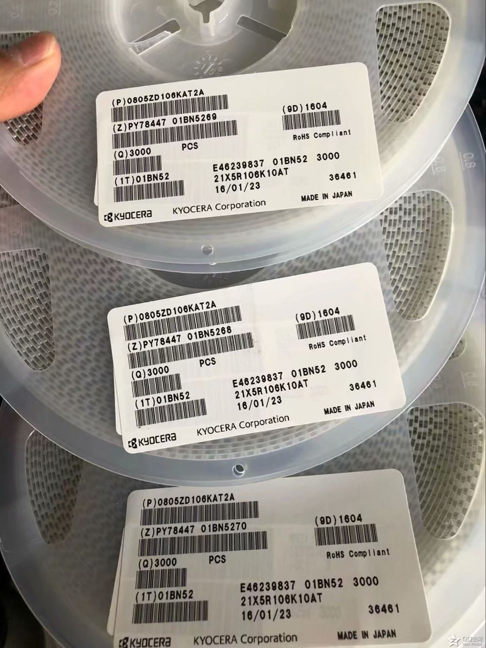 AVX Corporation 0805ZD106KAT2A CAP CER 10UF 10V X5R 0805