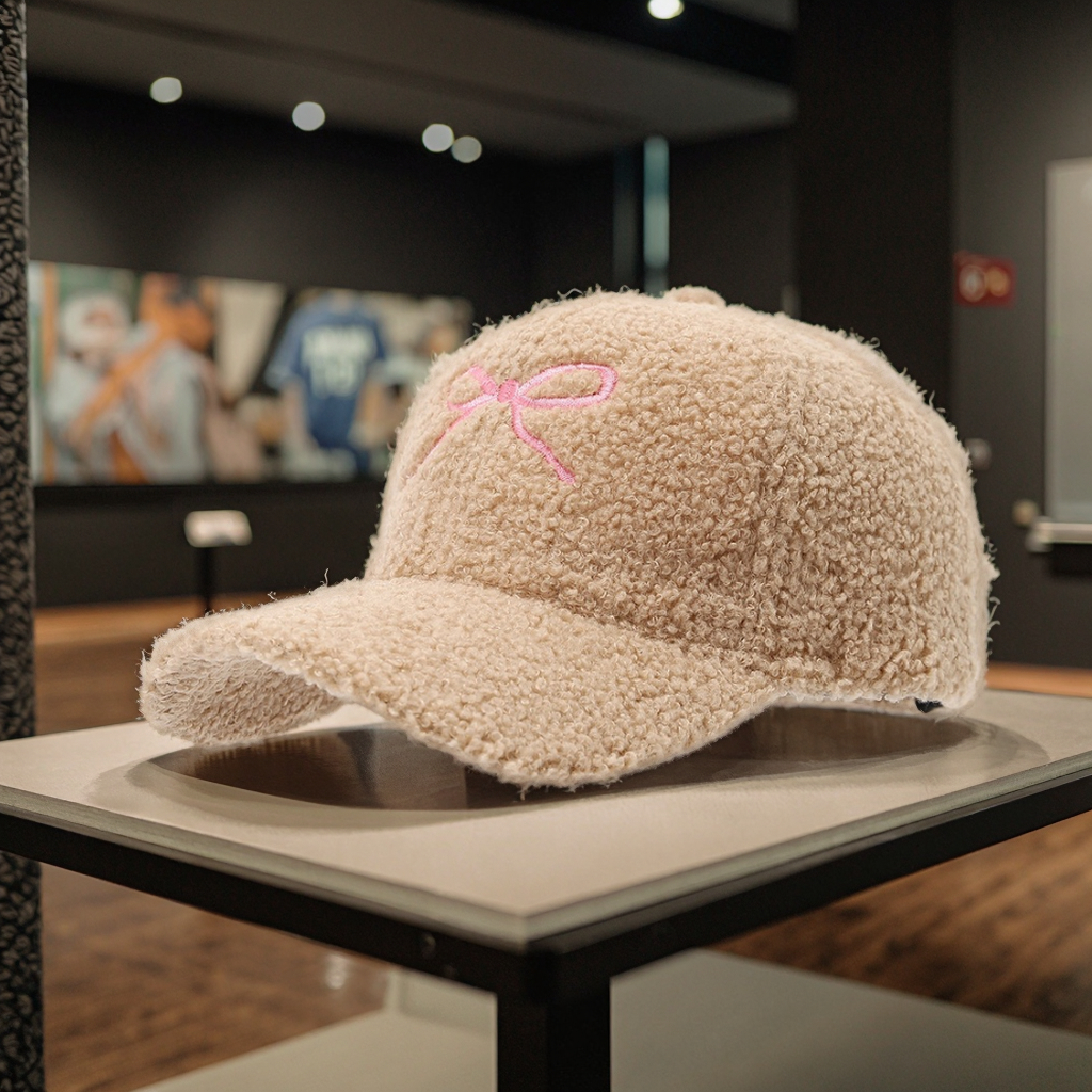 Women's Winter and Autumn Woolen Hat - Warm and Fashionable with a butterfly Knot Embroidery Baseball Cap