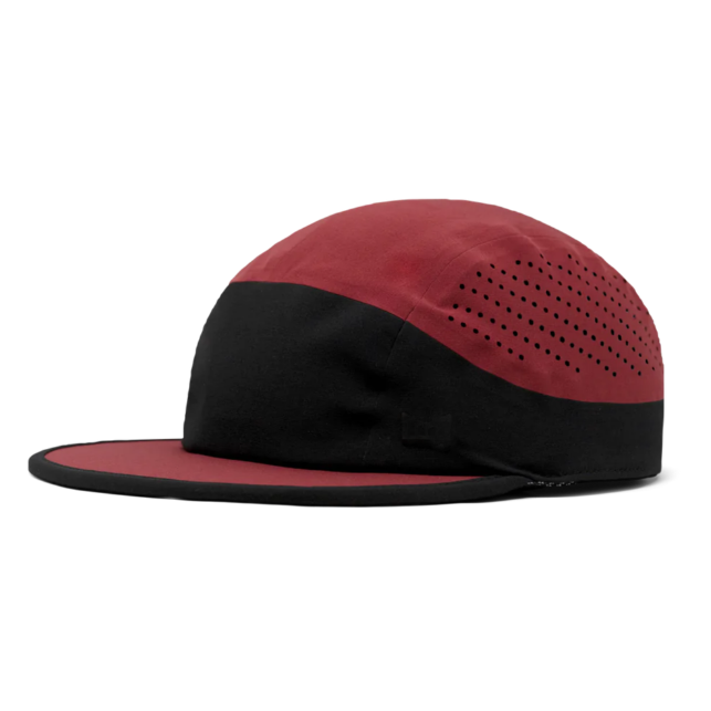 Custom Sporty Style Flat Brim Snap Back Hat 100% Polyester Quick Dry Laser Cut Hole Fashionable Outdoor Travel Cap
