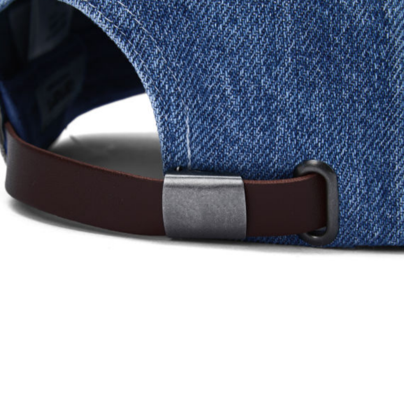 2026 New High-Quality 6-Panel Baseball Cap Woven Heart Logo Silver Metal Buckle with Adjustable Size Pre-Washed Finish