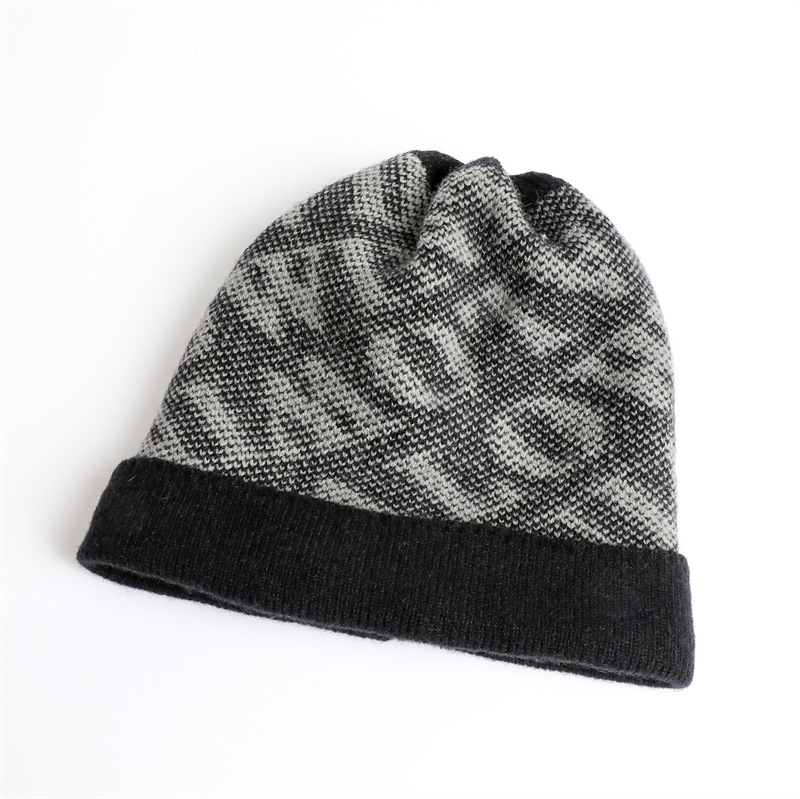 2025 Hot Sale Wholesale Fashion Winter Jacquard Knitted Hat Women Outdoor Brimless Warm Cold Hat