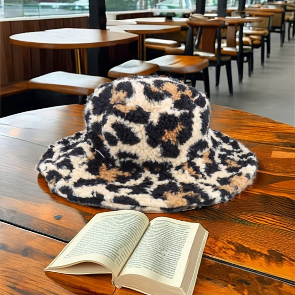 Large Custom Leopard Bucket Hats with Wide Brim Outdoor Fishing Design Wholesale Embroidery Bucket Hats for Men and Women