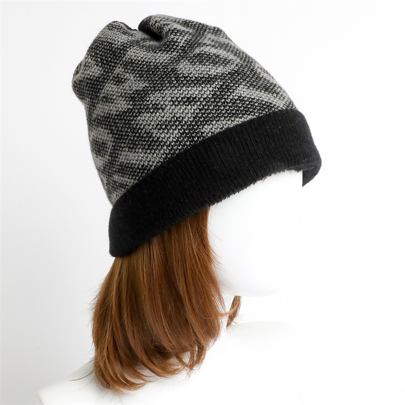 2025 Hot Sale Wholesale Fashion Winter Jacquard Knitted Hat Women Outdoor Brimless Warm Cold Hat