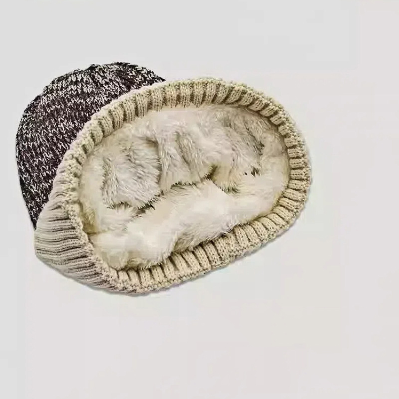 Fall/Winter Style Letter logo Knitted Hat with Added Insulation and Thick Ear Protectors Head Covering Hat