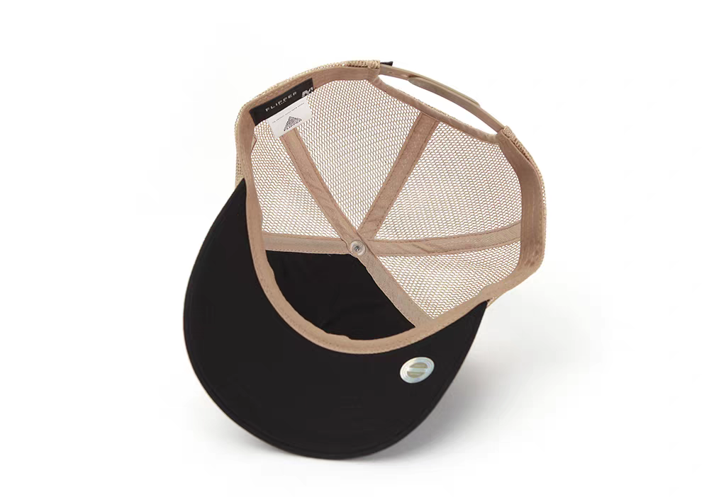 2026 New Style Vintage Sporty Black Print Twill Dobby Mesh Trucker Cap Curves Brim Unisex Adjustable Common Fabric